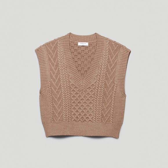 Aritzia Babaton Emporia Sweater Vest 